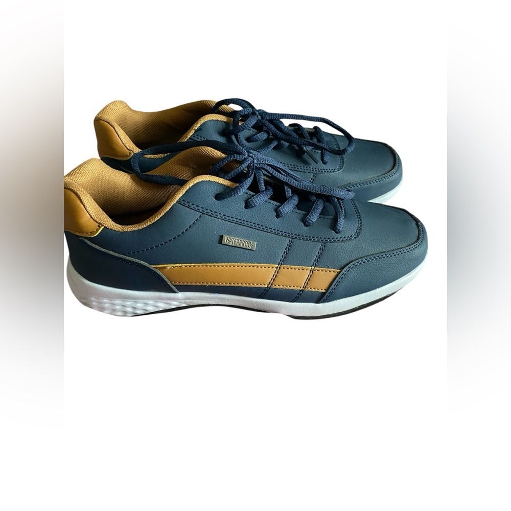 MENS WATERPROOF SNEAKERS NWOT NAVY/BROWN SZ 42 (9)